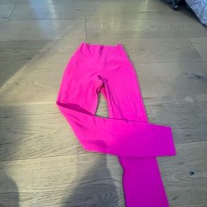 Barley worn, size 2 Lululemon